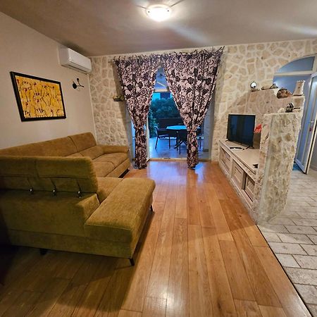 Apartment Jeger Povljana Εξωτερικό φωτογραφία