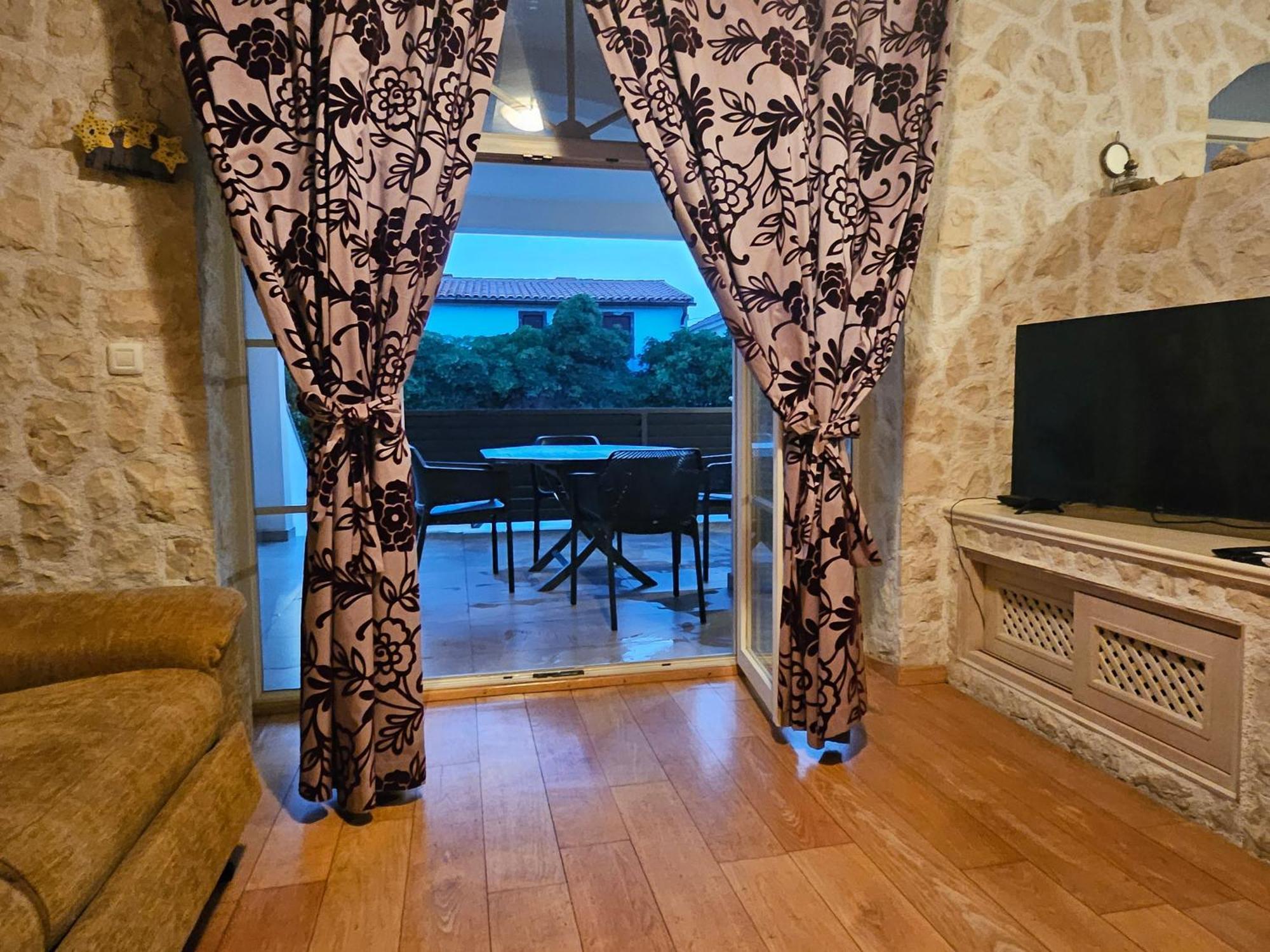 Apartment Jeger Povljana Εξωτερικό φωτογραφία